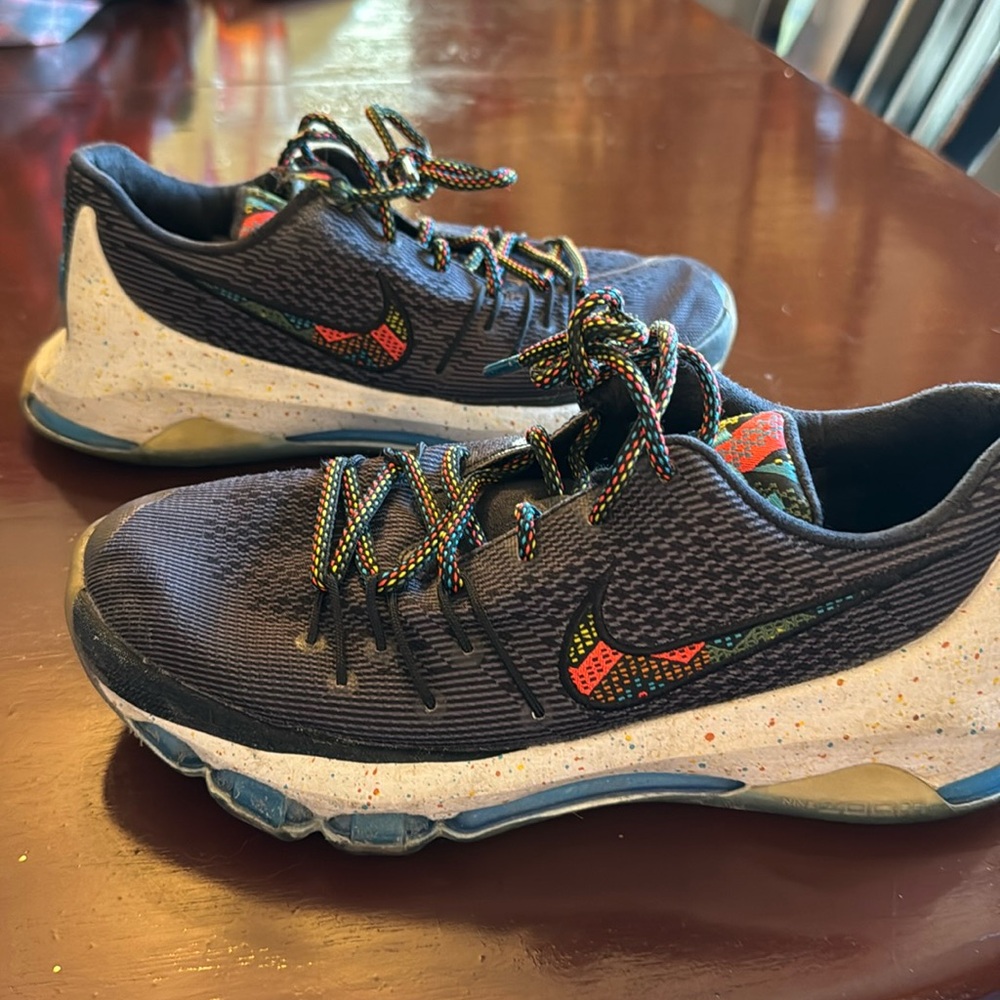 Nike kd 8 BHM. Size 5y.